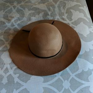 Felt floppy hat